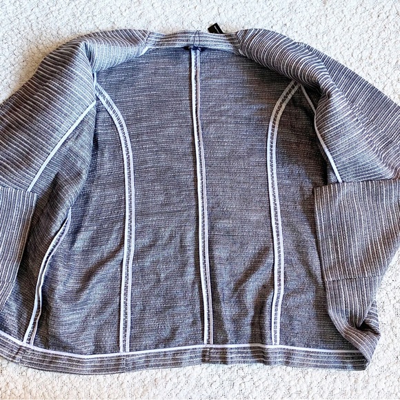 Misook NWT Silver Linings Metallic Jacket, 2X - Picture 8 of 10